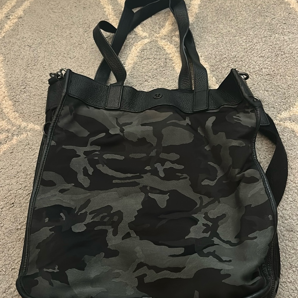 Lululemon purse
